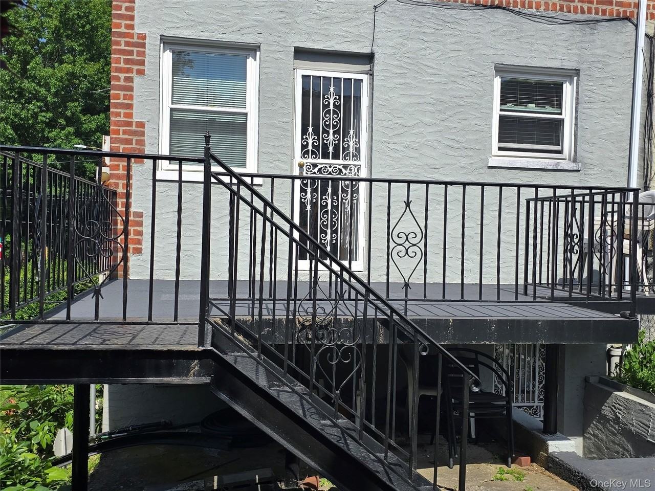 4055 Wickham Ave #1 - Photo 5 of 23
