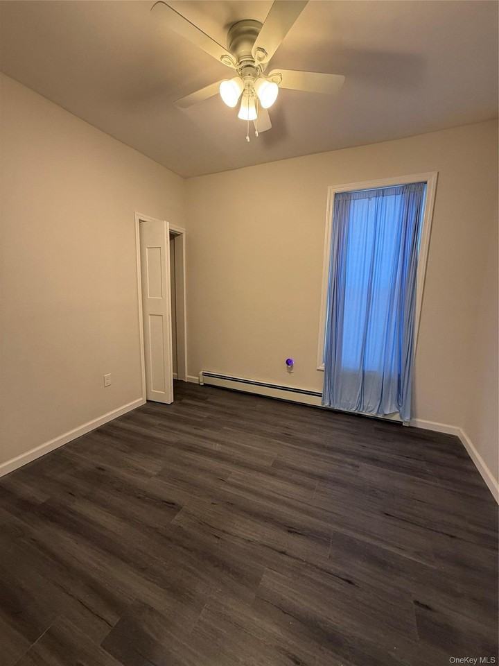 228 Mansion St - Photo 6 of 7