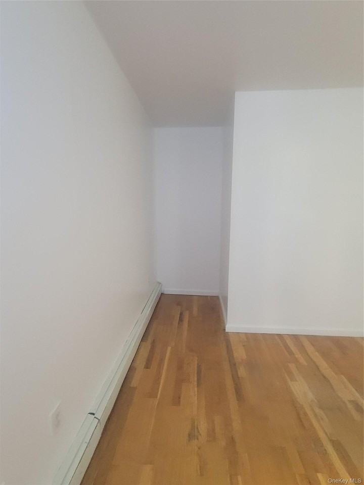 2407 Barker Ave - Photo 2 of 11