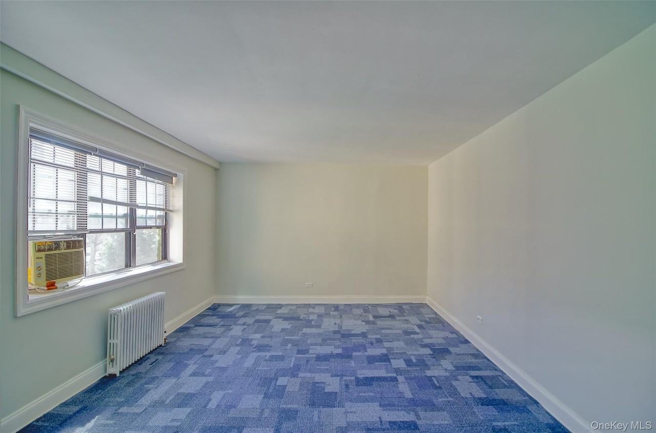 7835 147th St #2E - Photo 2 of 18