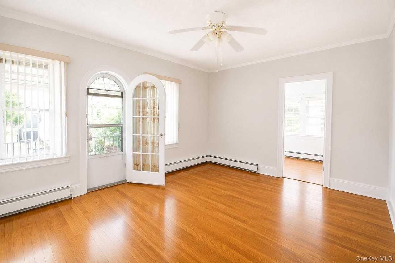 15 W Walnut St - Photo 4 of 26