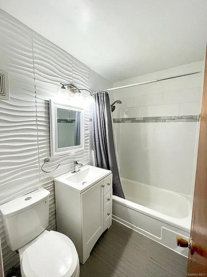 13115 15th Ave - Photo 5 of 7