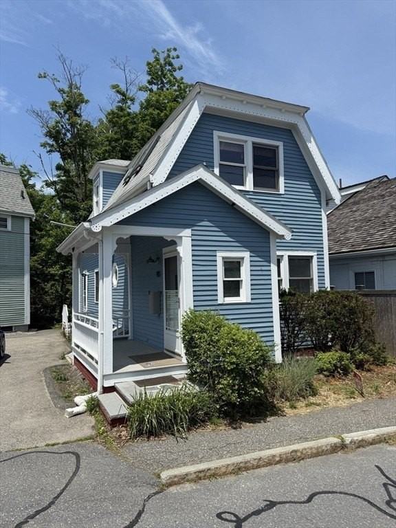 90 Belknap St - Photo 2 of 27