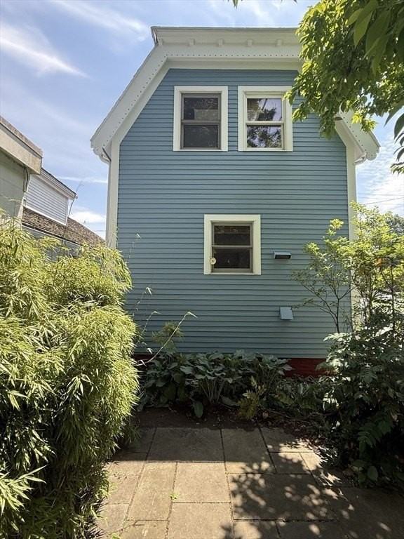 90 Belknap St - Photo 4 of 27