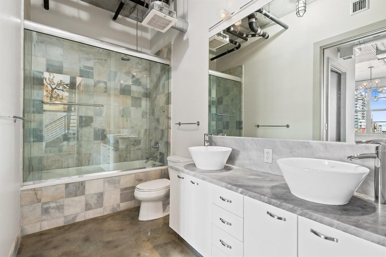 445 N Andrews Ave #4 - Photo 6 of 8