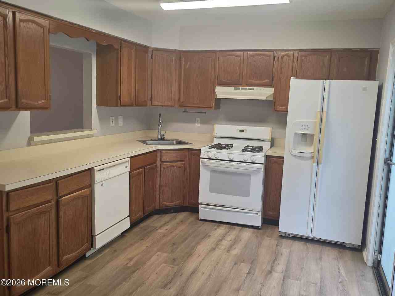 421 Ibis Ct - Photo 5 of 17
