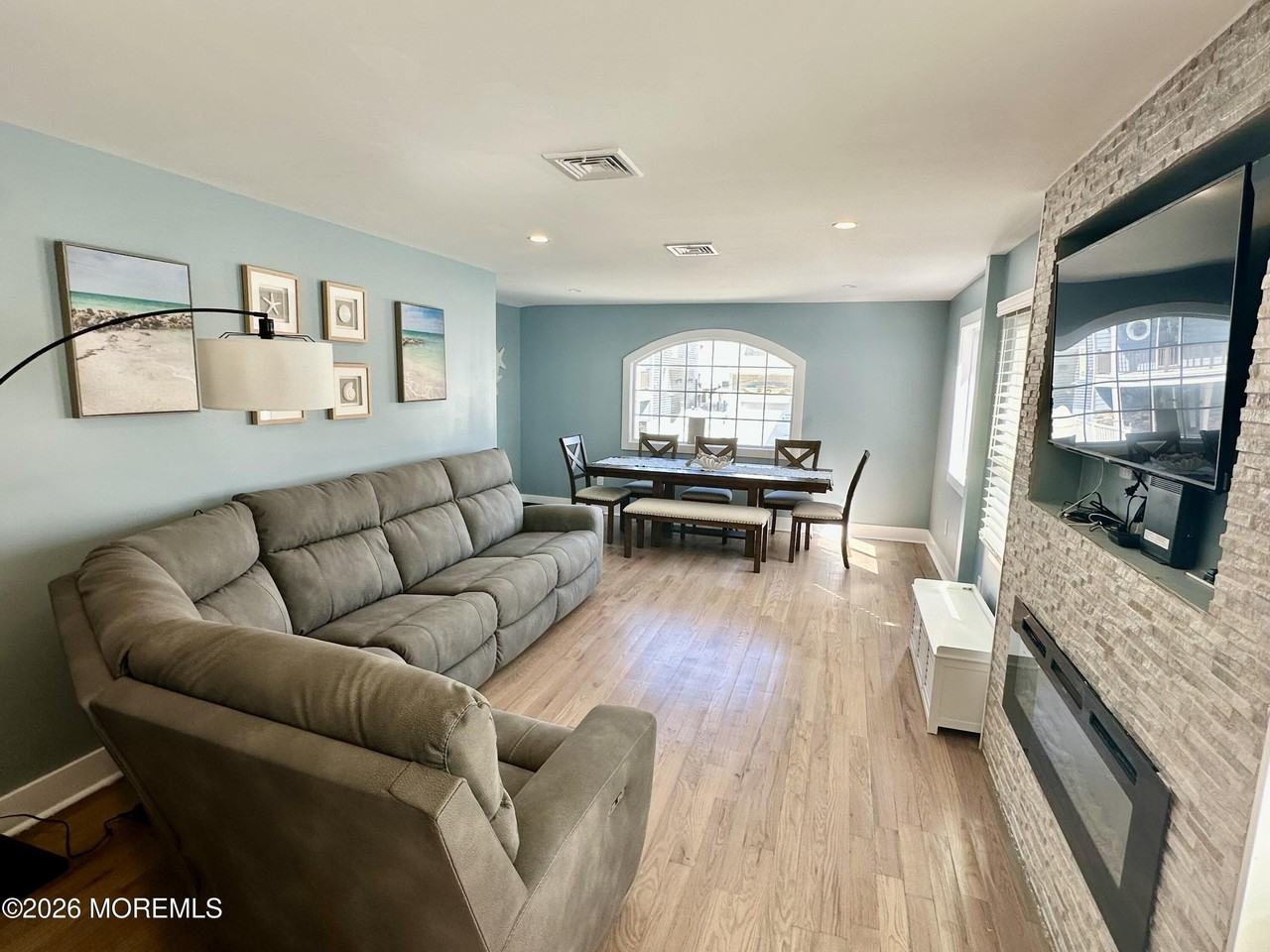 39 Coolidge Ave - Photo 7 of 20