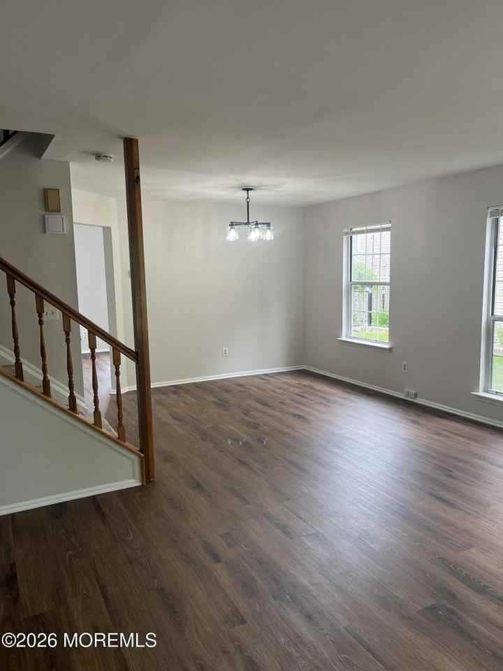 157 Malibu Dr - Photo 3 of 11