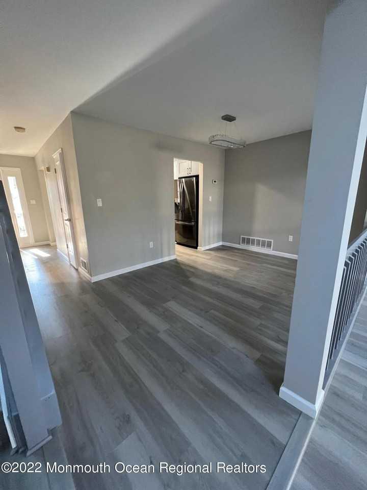 232 Longwood Dr #23-2 - Photo 6 of 18