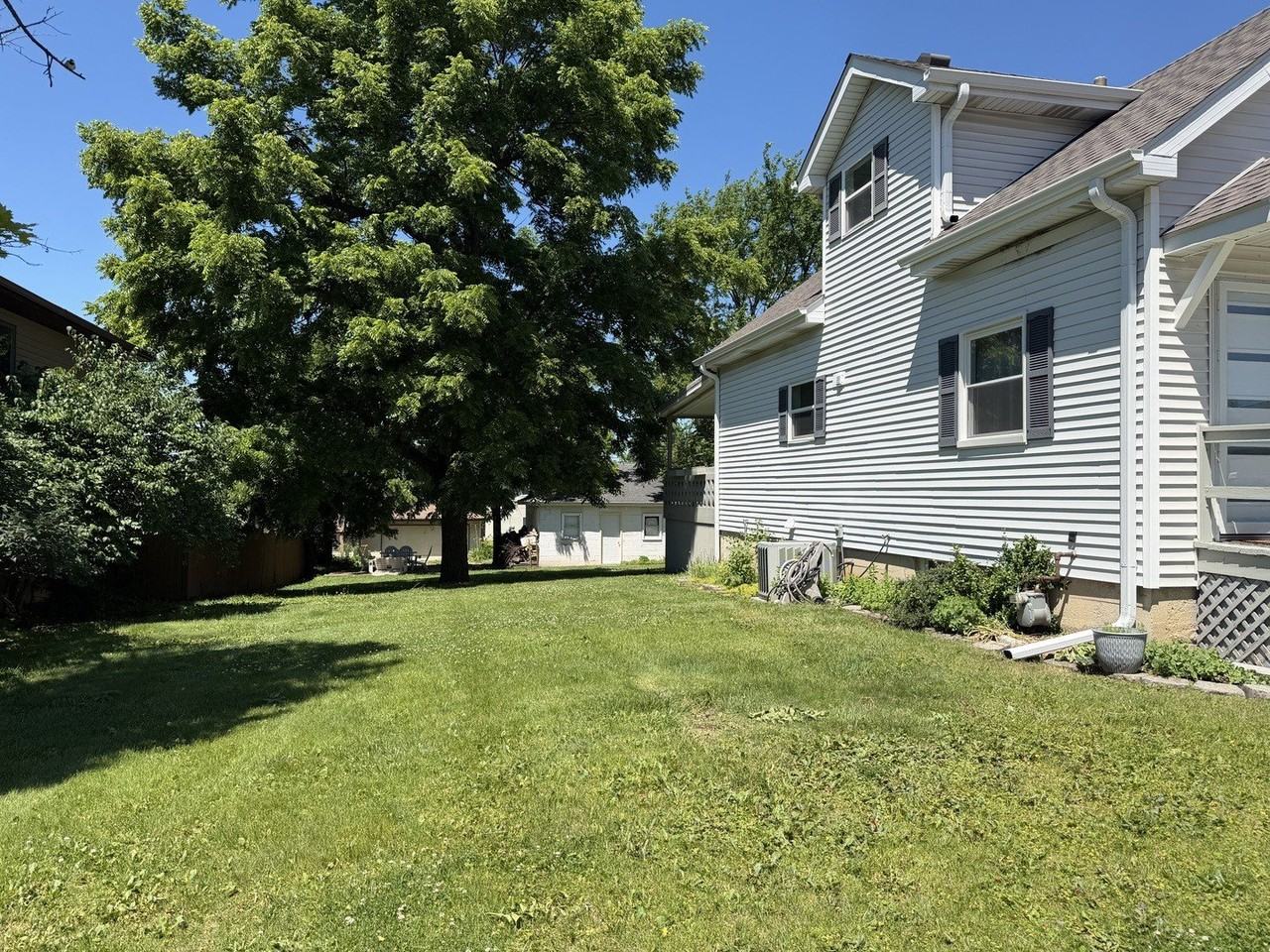700 Mccarthy St - Photo 2 of 17