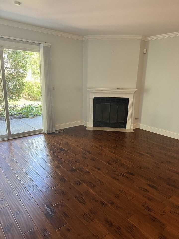 629 Dana Ct #B - Photo 4 of 12