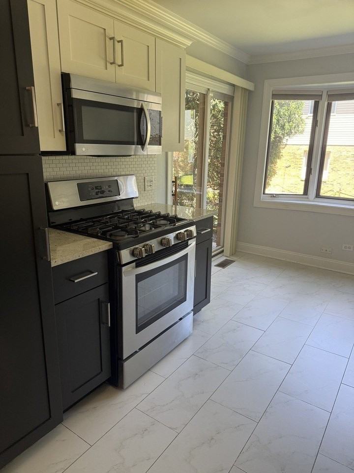 629 Dana Ct #B - Photo 5 of 12