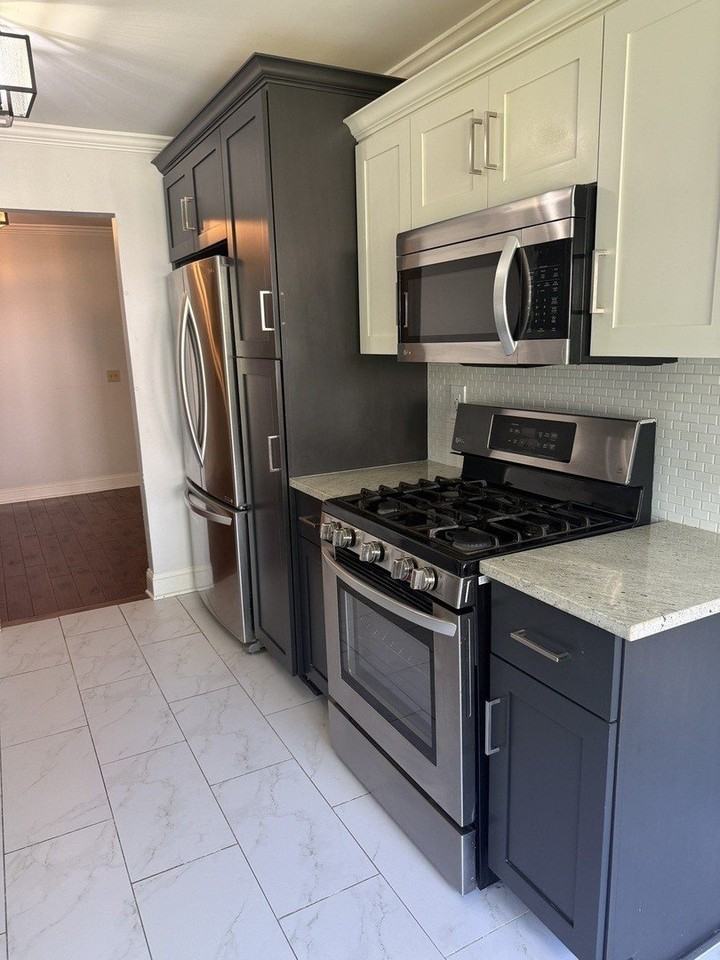 629 Dana Ct #B - Photo 7 of 12