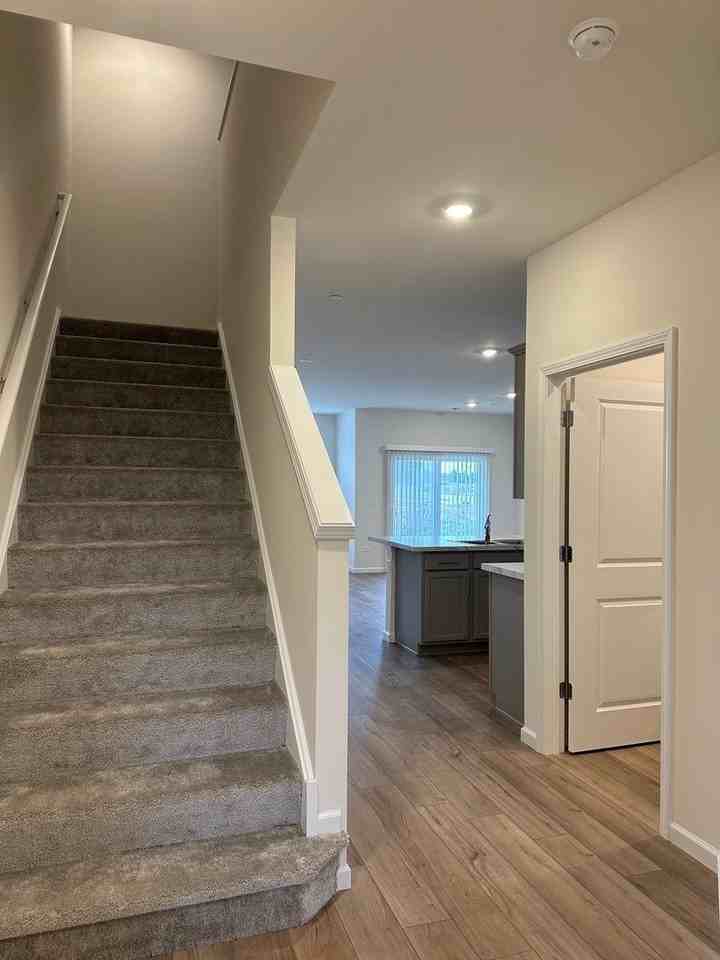 2204 Horseshoe Cir - Photo 2 of 19