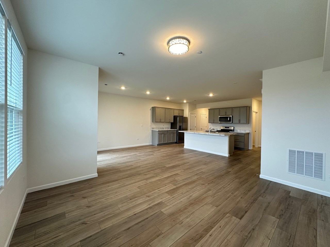 2204 Horseshoe Cir - Photo 7 of 19