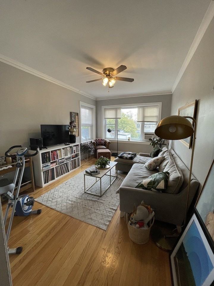 2910 N Albany Ave #1E - Photo 2 of 13