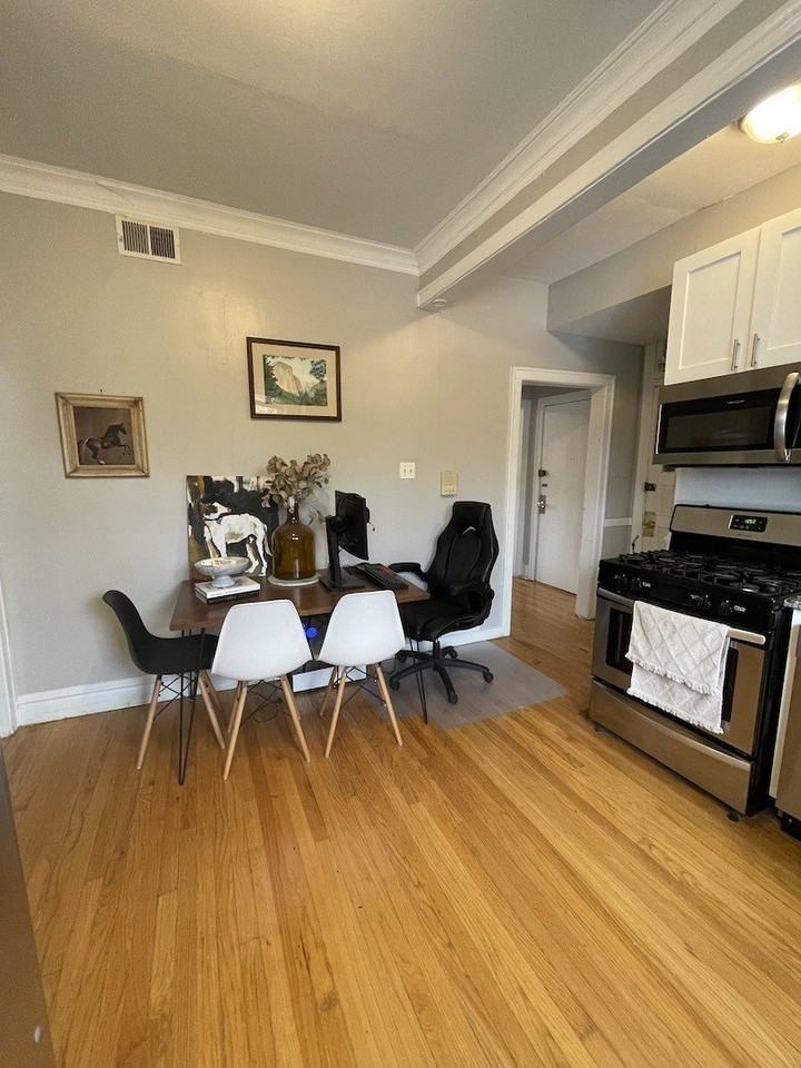 2910 N Albany Ave #1E - Photo 7 of 13