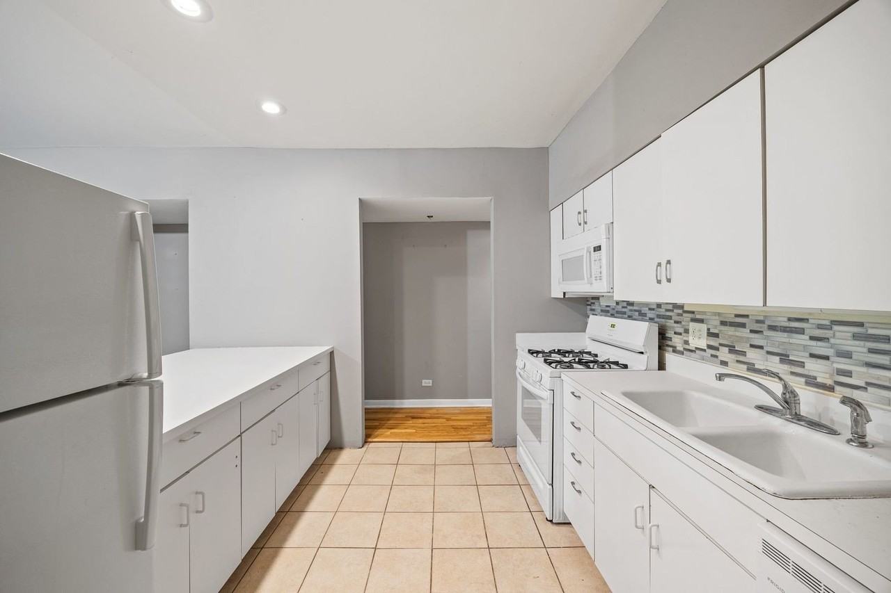 730 W Schubert Ave #G - Photo 7 of 14