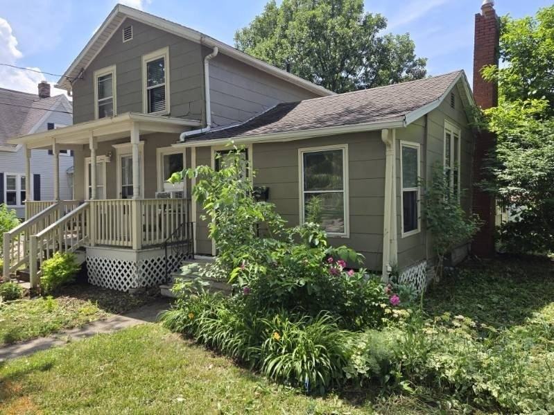 219 S 7th St - Photo 2 of 32