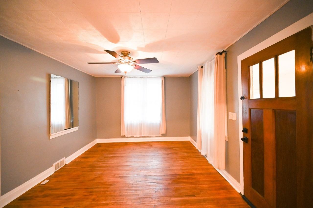 219 S 7th St - Photo 6 of 32