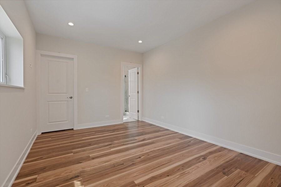 5131 N Lincoln Ave #301 - Photo 7 of 12
