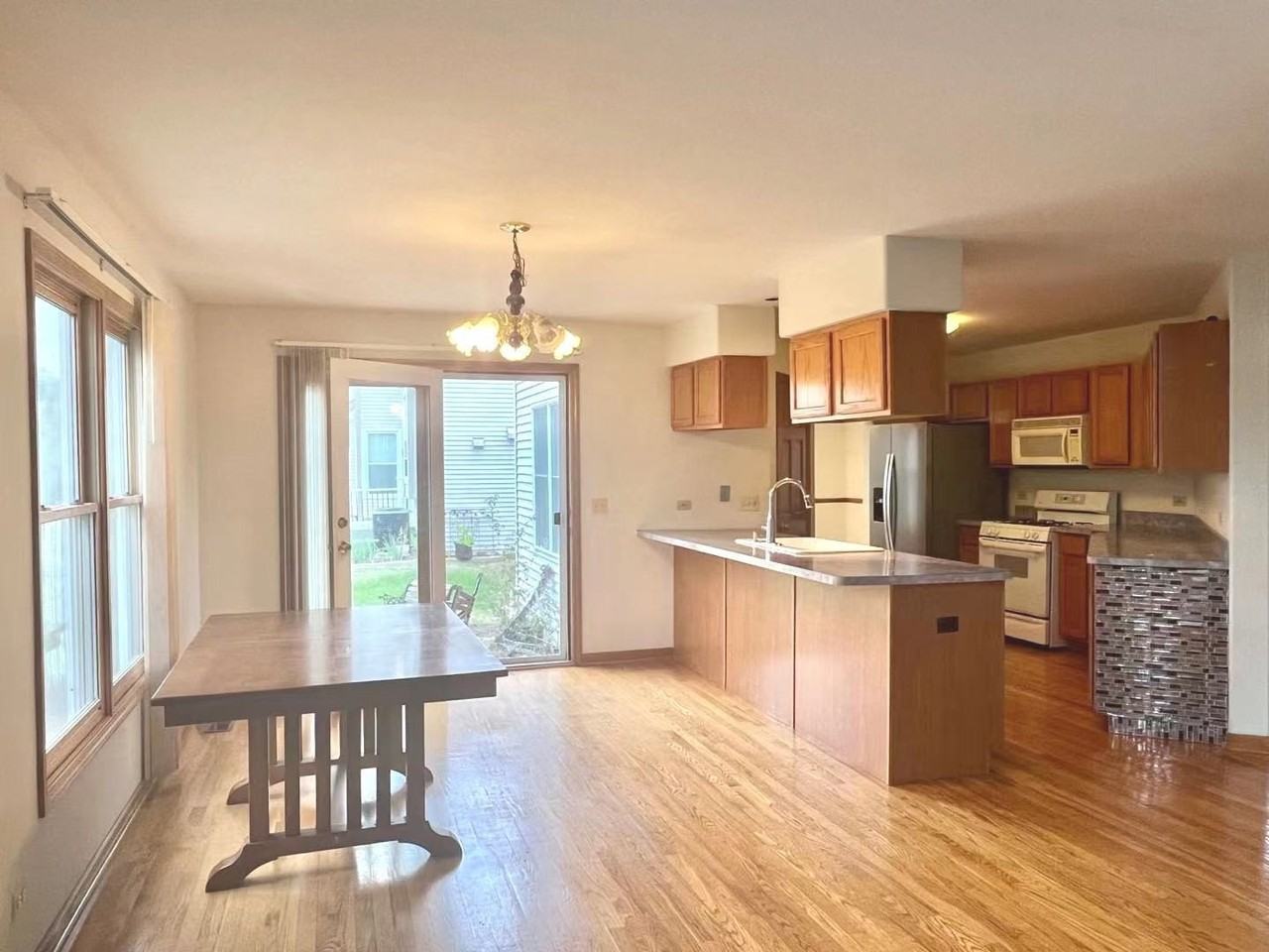 780 Sigmund Rd - Photo 7 of 20