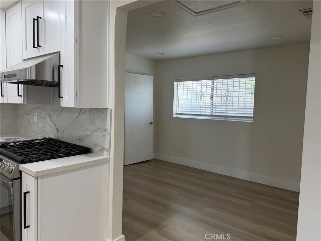 2712 W Hellman Ave - Photo 4 of 19