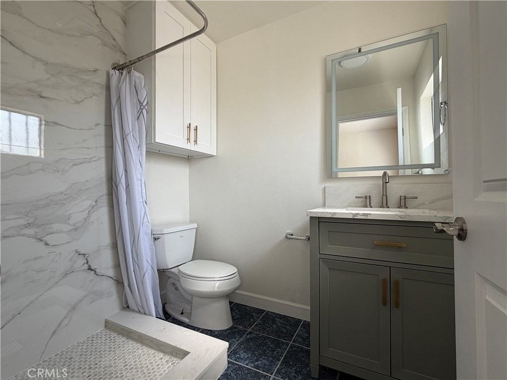 2712 W Hellman Ave - Photo 7 of 19