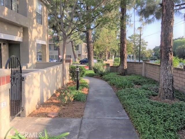 8167 Vineyard Ave - Photo 2 of 22