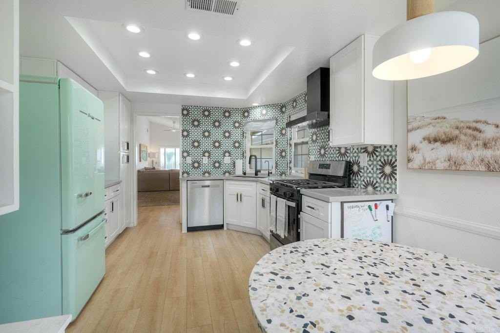 6817 Watercourse Dr - Photo 7 of 50