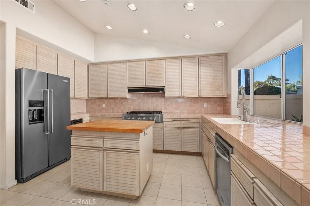 3160 Corte Hermosa - Photo 4 of 33