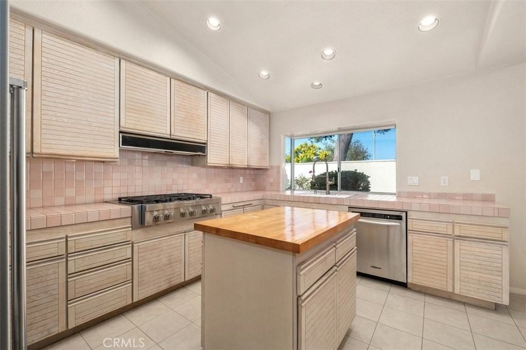 3160 Corte Hermosa - Photo 5 of 33
