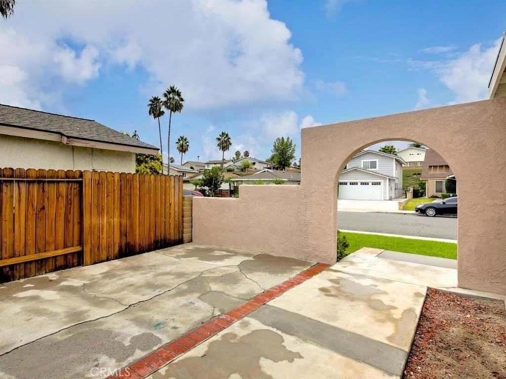 24561 Sadaba - Photo 2 of 20