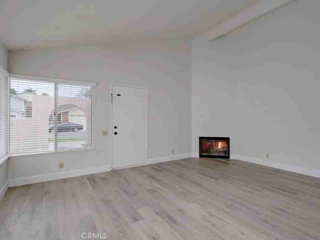 24561 Sadaba - Photo 3 of 20