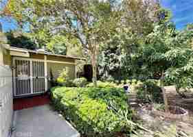 featured image of 132 Avenida Majorca #B