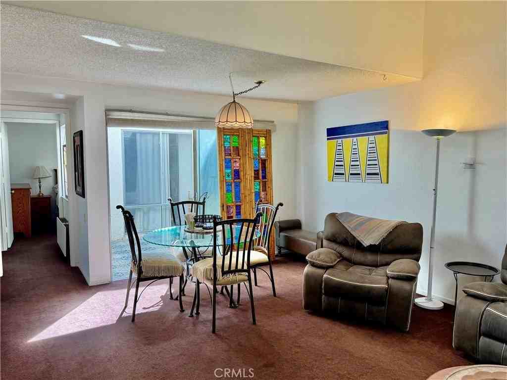 132 Avenida Majorca #B - Photo 6 of 24