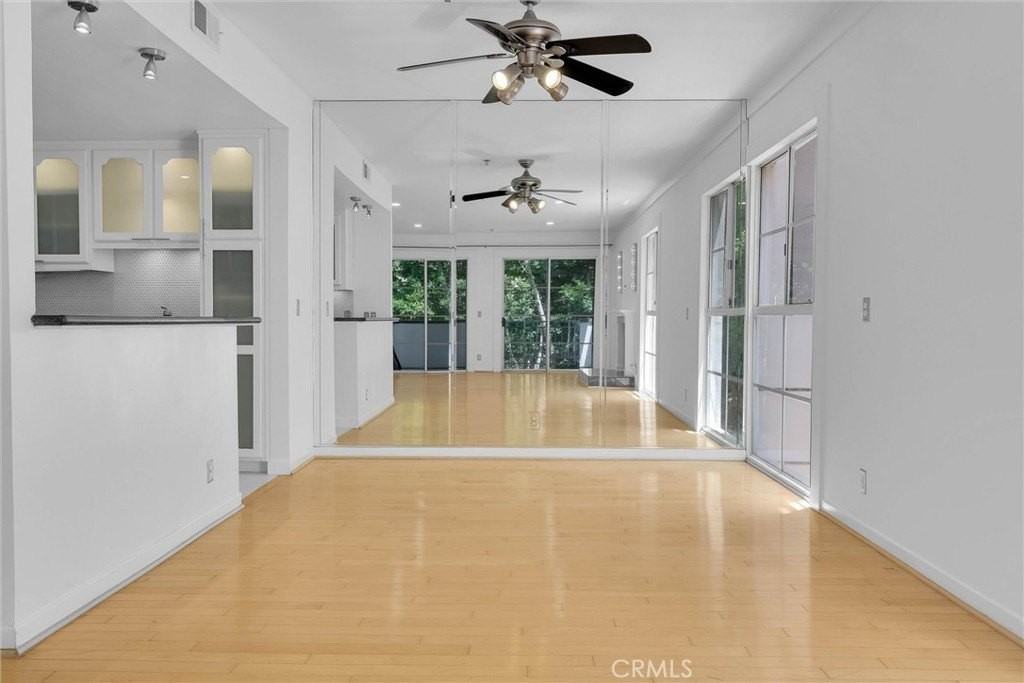 1401 S Bentley Ave #203 - Photo 7 of 23