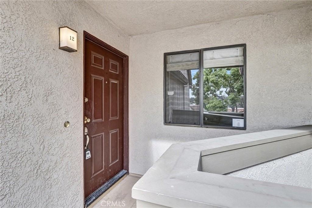 28101 Montecito - Photo 5 of 30