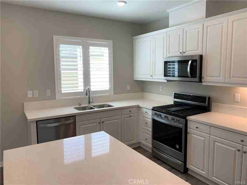 27450 Tyrrhenian Dr - Photo 3 of 40