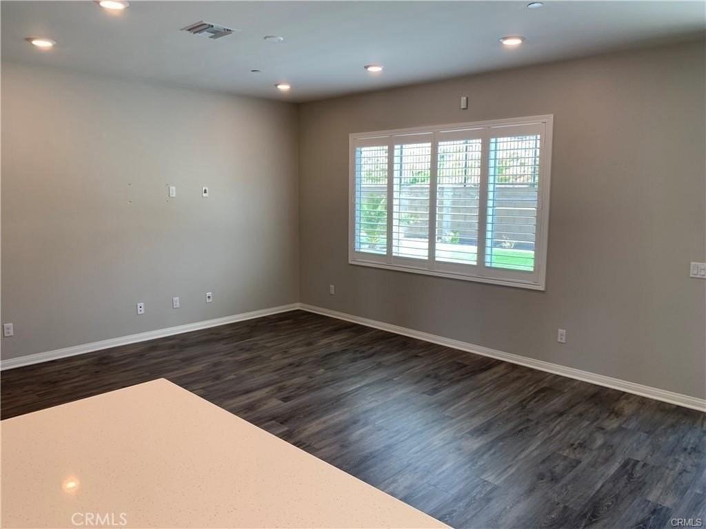 27450 Tyrrhenian Dr - Photo 6 of 40