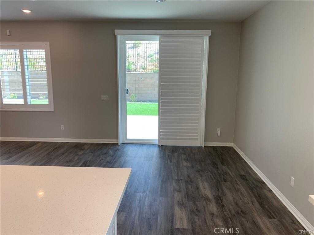 27450 Tyrrhenian Dr - Photo 7 of 40