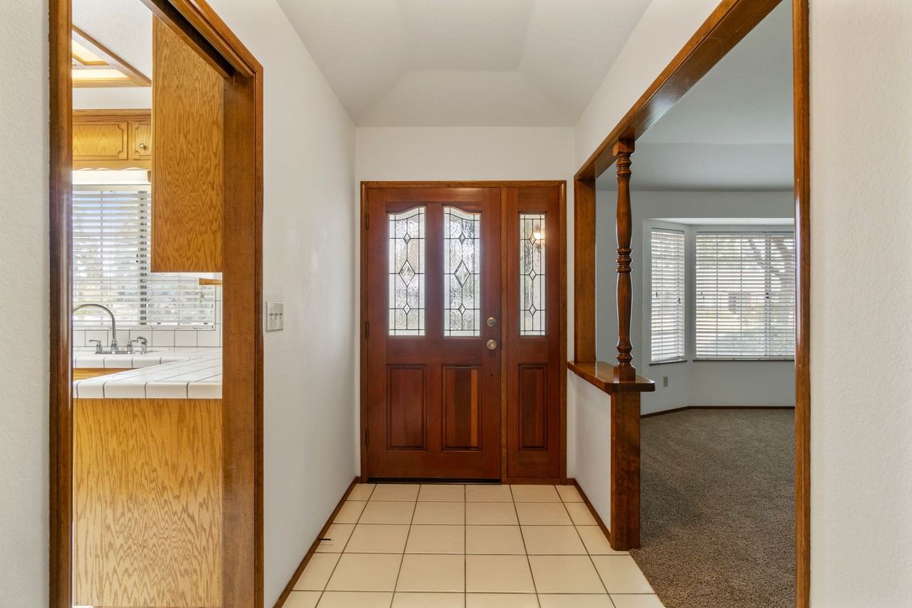6469 N San Pedro Ave #1 - Photo 5 of 30