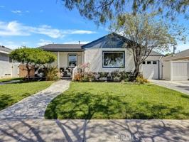 featured image of 17032 Falda Ave