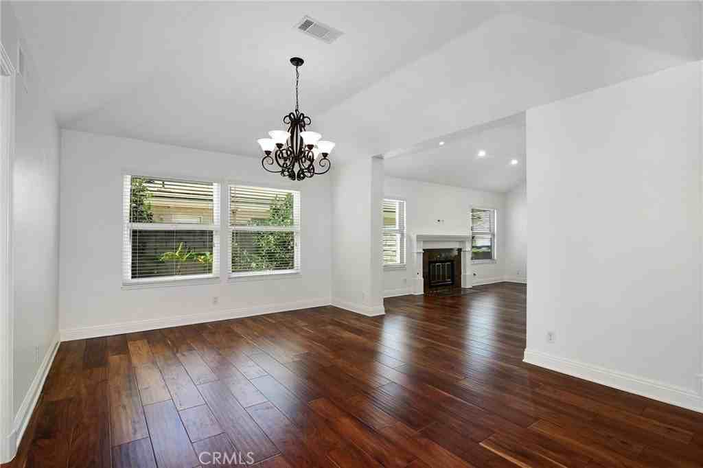 9618 Kentland Ave - Photo 7 of 33