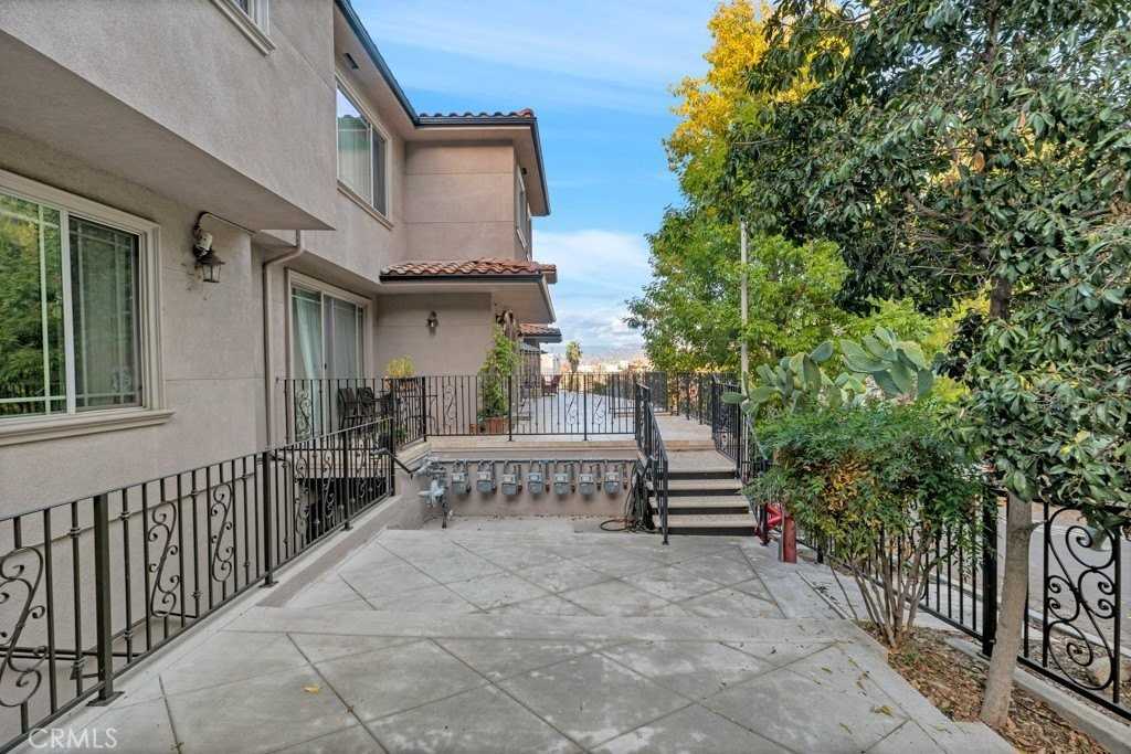 11145 Sunshine Ter #106 - Photo 5 of 41