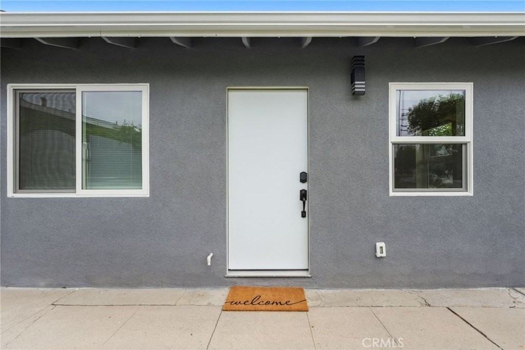 6641 Dannyboyar Ave - Photo 3 of 18