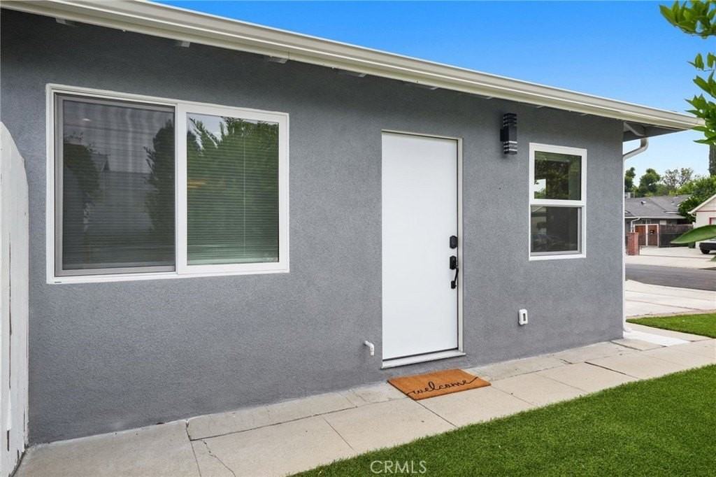 6641 Dannyboyar Ave - Photo 4 of 18
