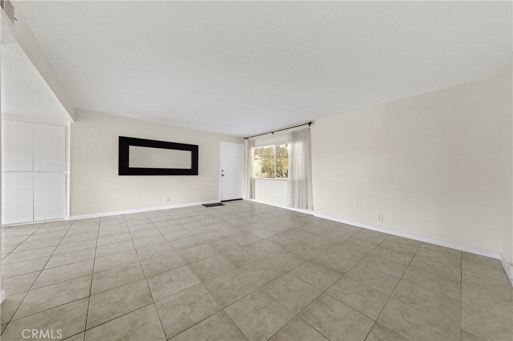 806 E 4th Ave - Photo 3 of 26