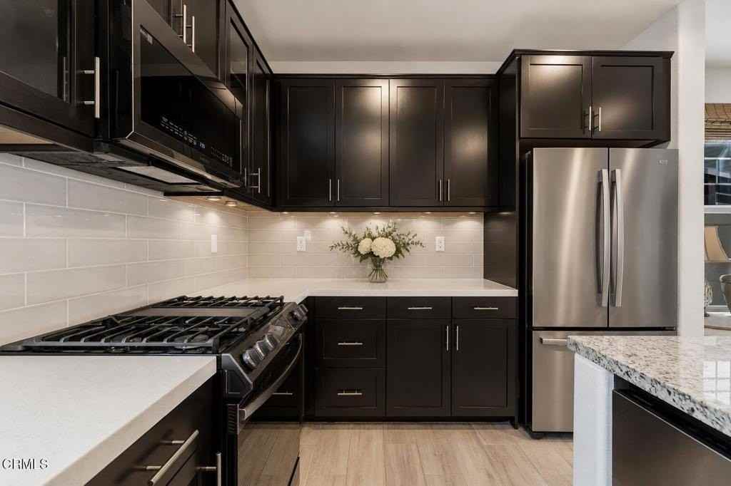 241 Stonegate Rd - Photo 5 of 18