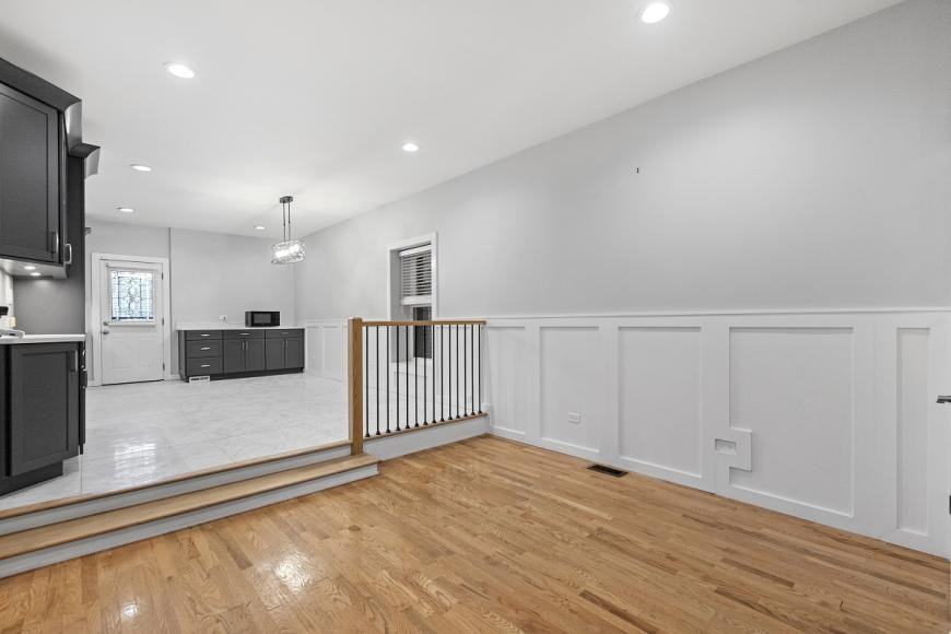 1147 W Taylor St - Photo 4 of 10